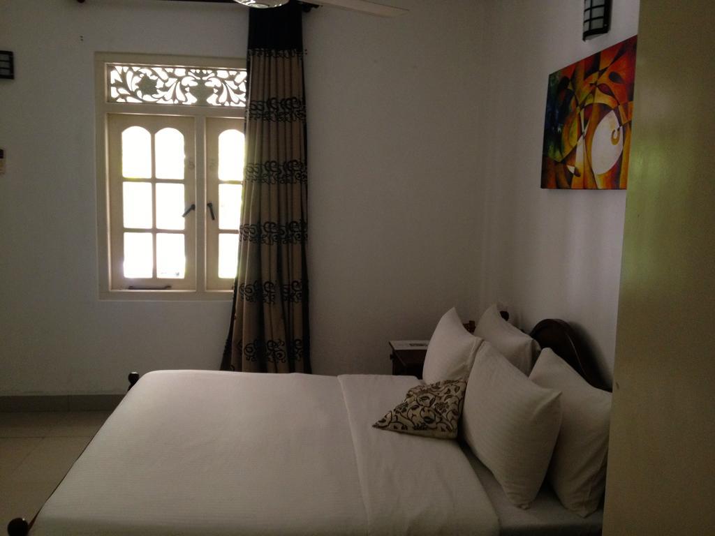 Fire Dragon Hideaway Hotel เนกอมโบ ห้อง รูปภาพ
