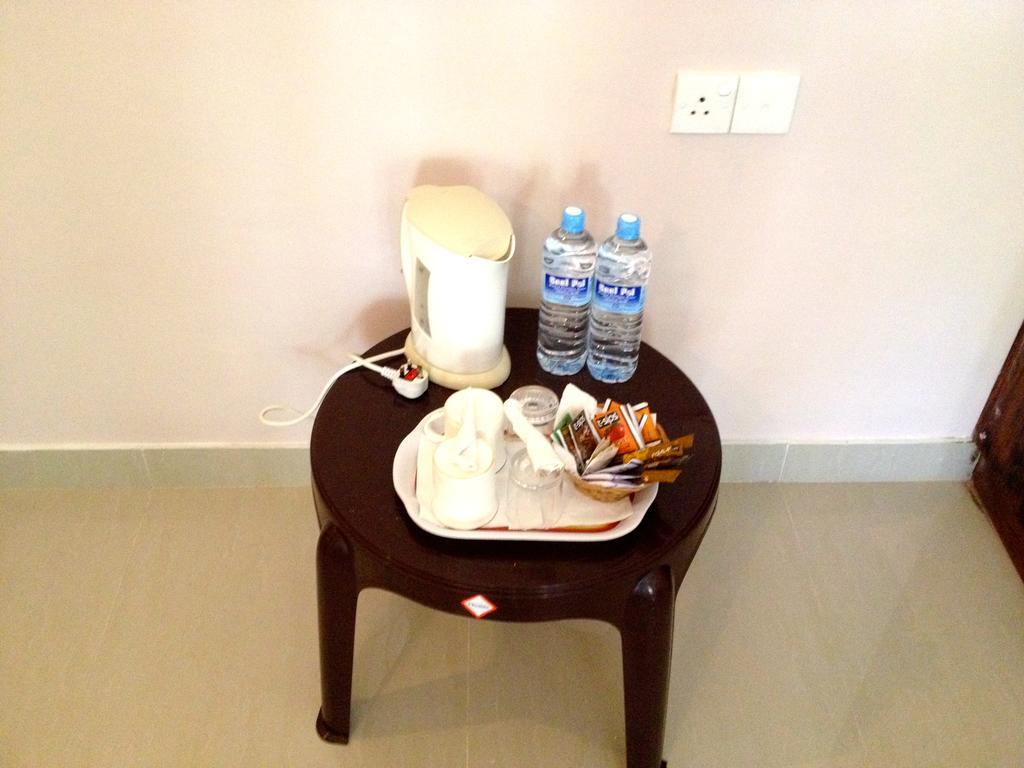 Fire Dragon Hideaway Hotel เนกอมโบ ห้อง รูปภาพ