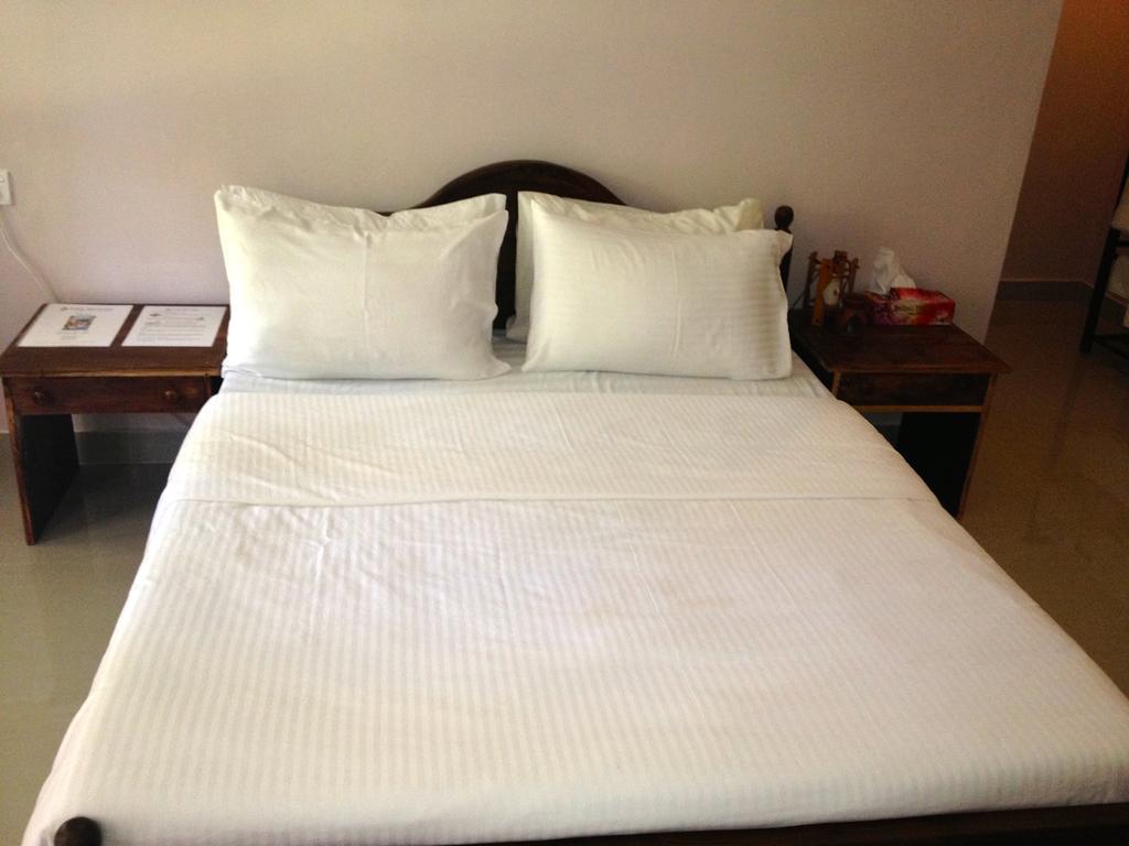 Fire Dragon Hideaway Hotel เนกอมโบ ห้อง รูปภาพ